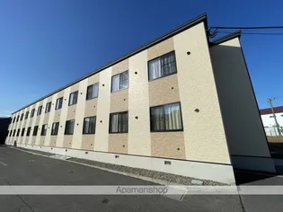 レオパレスPineBeach【1階】の外観